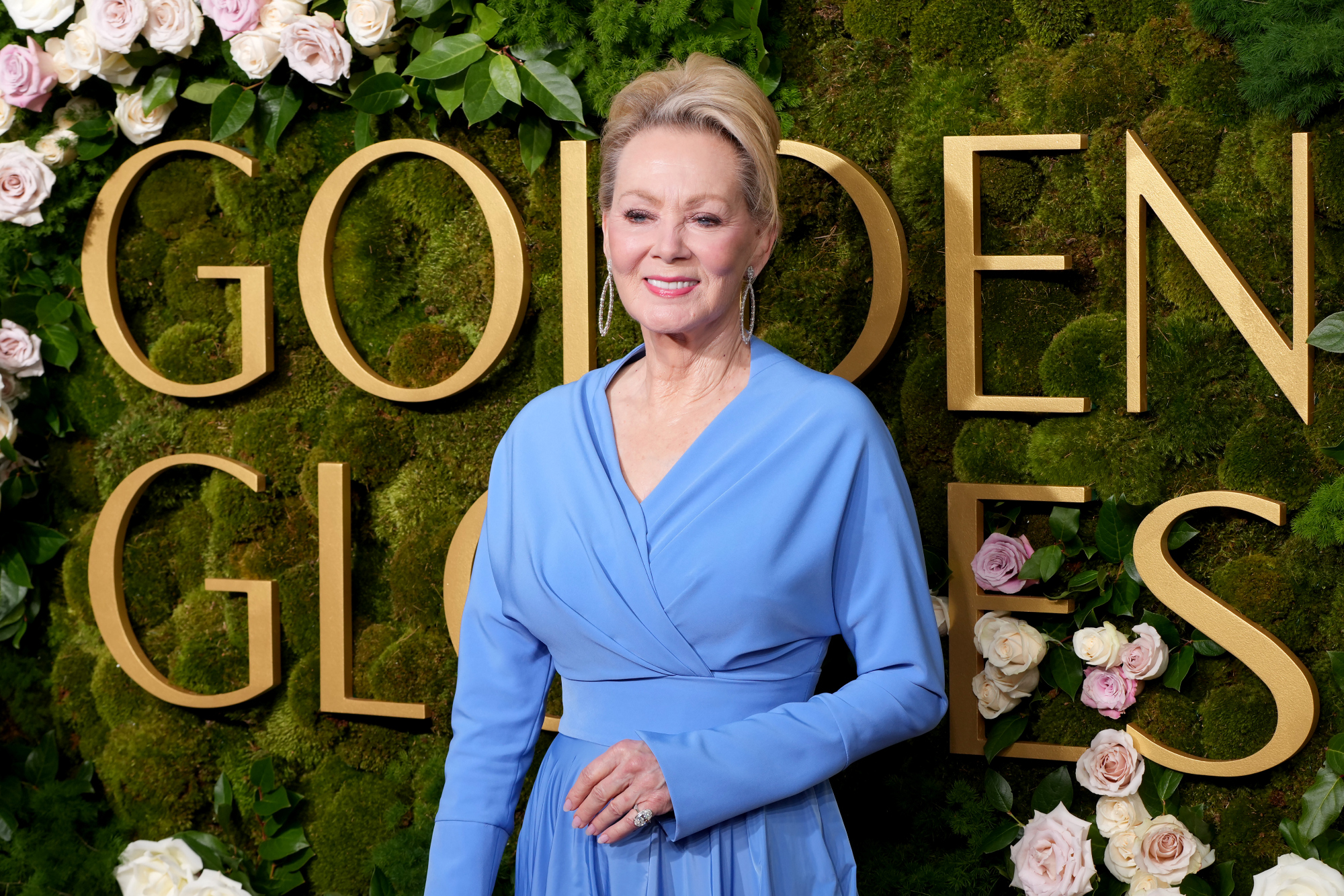 Jean Smart Calls for Networks Not to Air Awards Shows, Donate to L.A. Fire Victims