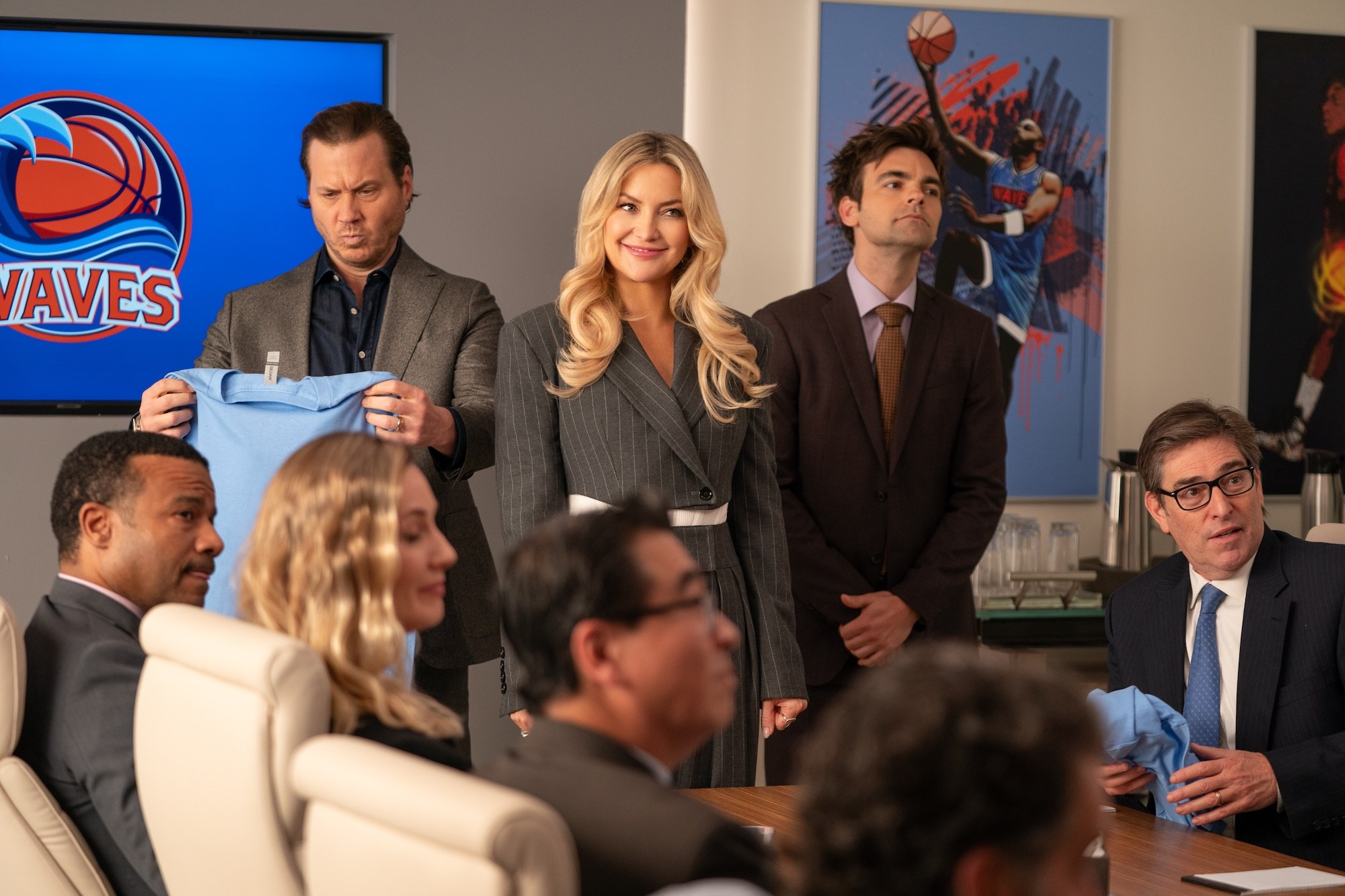 Running Point Book Kate Hudson Starring in New Netflix Show: 'Running Point' First Look ...