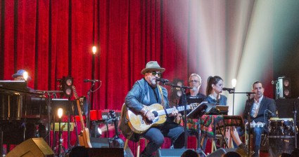 Grammy-Winning Country Artist Dies of Cancer: Raul Malo Was 60