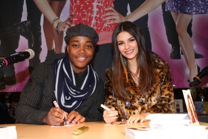 Victoria Justice Reunites With ‘Victorious’ Co-Star Leon Thomas at Coachella