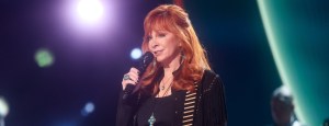 Reba McEntire Gets Choked up During Her ACM Awards Monologue Remembering Naomi Judd