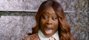 ‘Ugliest House in America’: Retta Shocked by House Covered in Carpet and Egg Cartons in Premiere Exclusive Sneak Peek