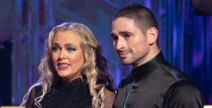 ‘DWTS’ Fans Are Applauding Elaine Hendrix for Calling Out Judges’ Scoring