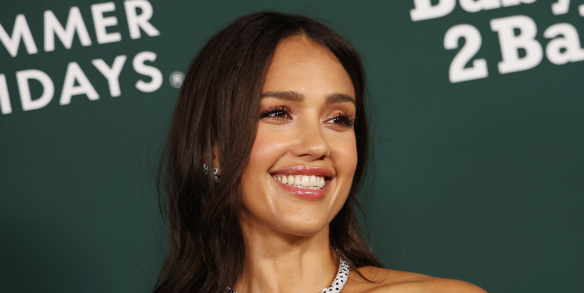 Jessica Alba Goes Red Carpet Official With ‘Top Gun’ Star