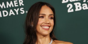 Jessica Alba Goes Red Carpet Official With ‘Top Gun’ Star