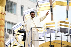 Macy’s Thanksgiving Day Parade Performer Ripped for Inappropriate Song Choice