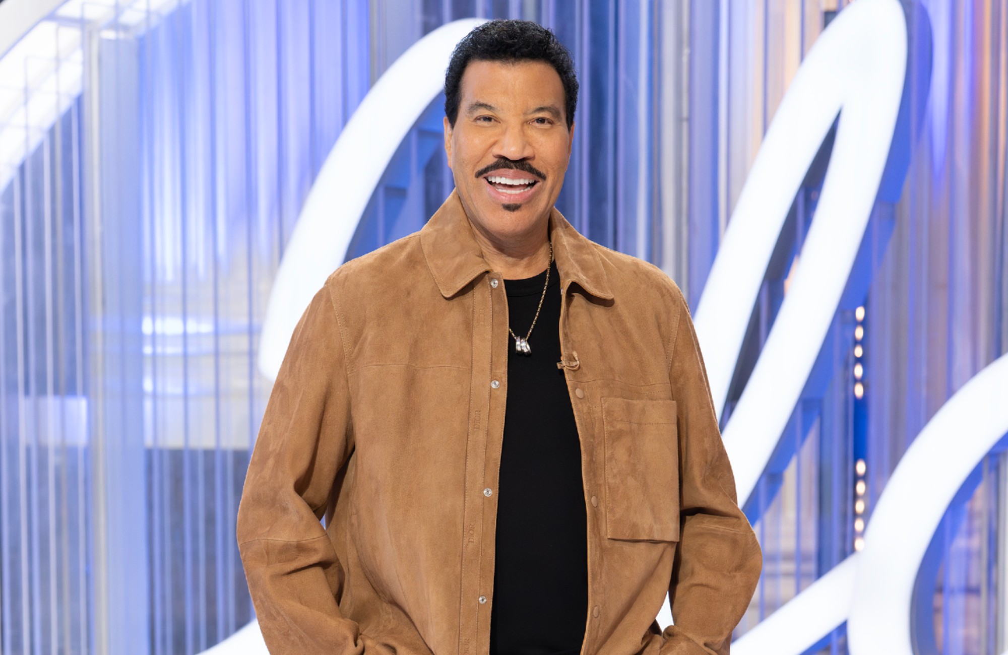 American Idol' Contestant Moves Lionel Richie to Tears Revealing Her Dad Is  in the ICU - PopCulture.com
