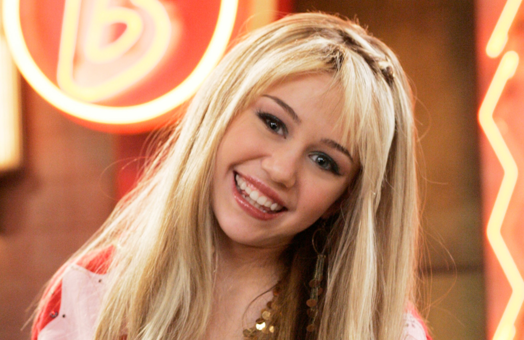 Miley Cyrus Announces New ‘Hannah Montana’ Special