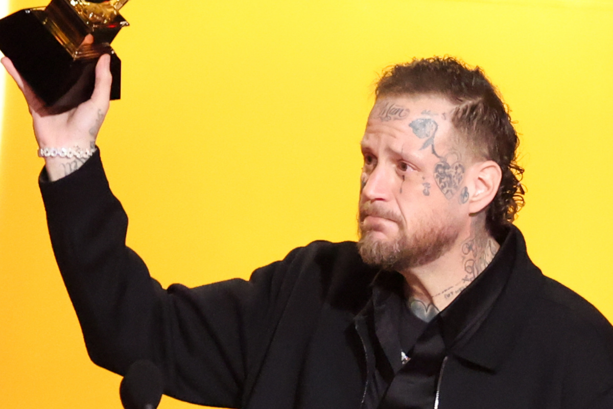 Jelly Roll’s Fiery Grammys Speech Dedicated to God and His Wife Sparks Standing Ovation