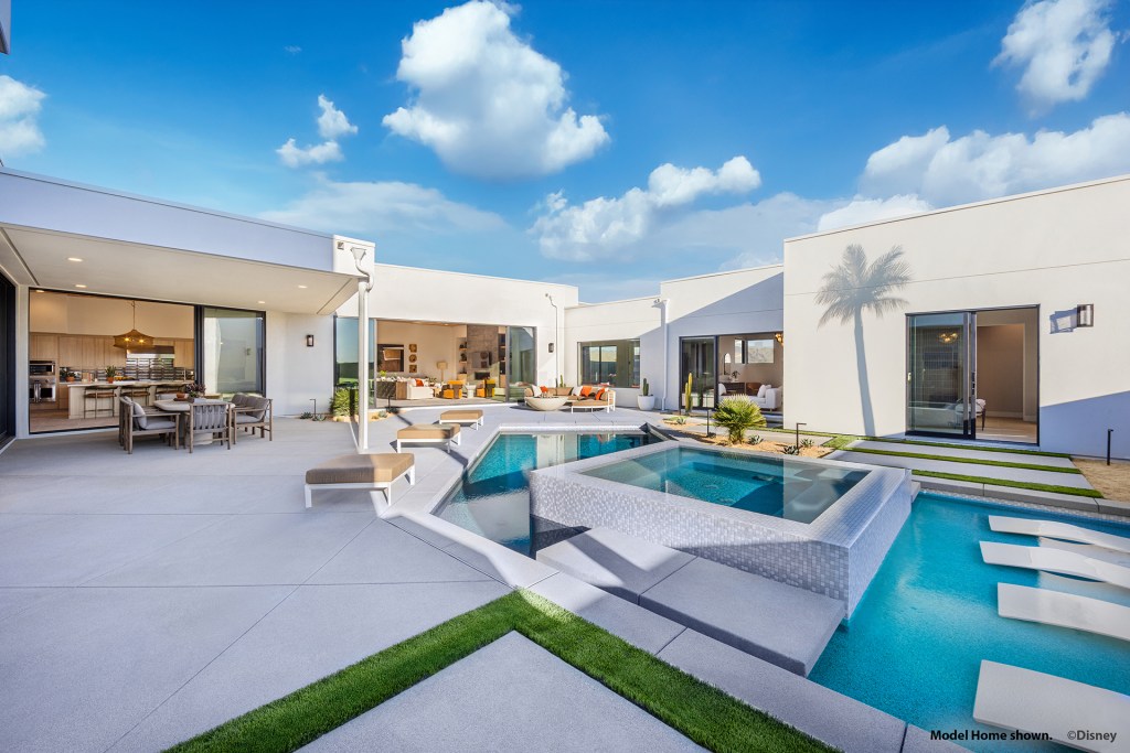 Woodbrige Model Home at Cotino