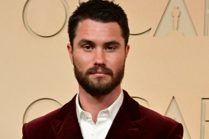Chase Stokes Spotted Solo at Oscars After Breaking up With Major Country Music Star (Again)