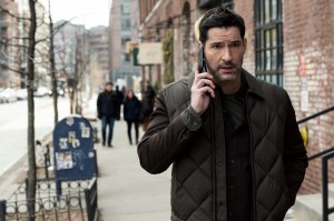 ‘CIA’: Colin Goes Undercover in Exclusive Sneak Peek