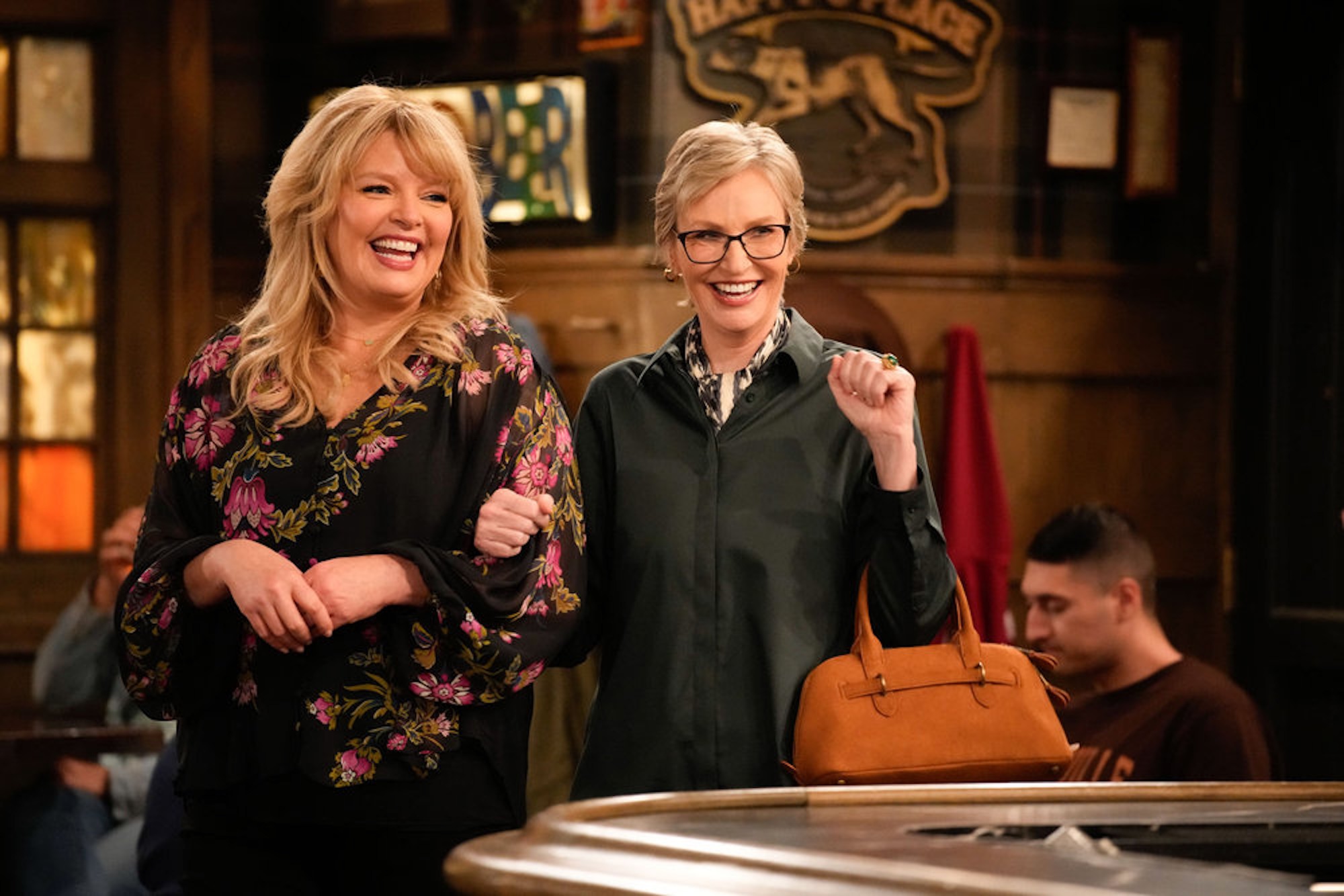 'Happy's Place' Guest Star Jane Lynch Talks Val's Deception and What Her  Relationship With Gabby Will Look Like Moving Forward (Exclusive) -  PopCulture.com