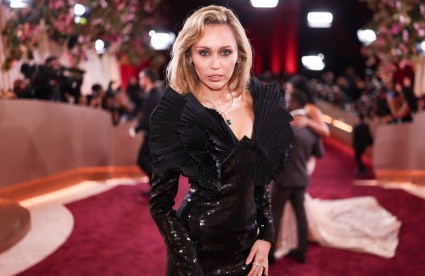 Miley Cyrus Speaks out on Possible Super Bowl Halftime Show Performance