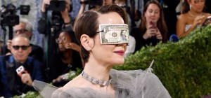 Emmy-Winning Star Covers Her Face With Dollar Bill Mask at the Met Gala