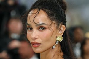 Zoë Kravitz Arrives at Met Gala Without Harry Styles — and Someone Else Was By Her Side Instead