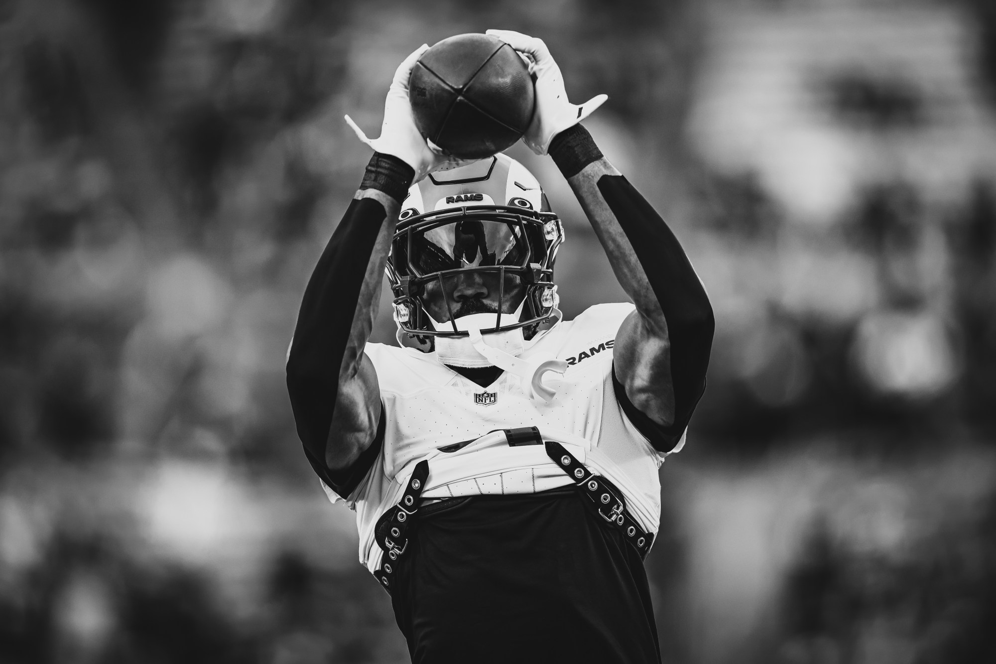 Commanders Defender Announces Surprise Retirement Amid Training Camp