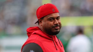 Buccaneers Pro Bowl Defender Lands $30 Million Extension