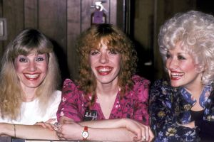 Dolly Parton’s Sister Speaks out Amid Reported Family Feud