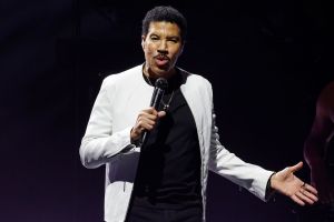 Lionel Richie Hospitalized for 3rd Time This Year