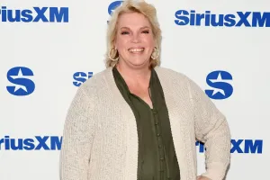 ‘Sister Wives’ Star Janelle Brown Reacts to Comments Kody Made About Her During His ‘Apology Tour’