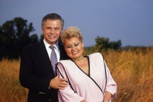 Jim Bakker, Infamous Televangelist, Dead at 86