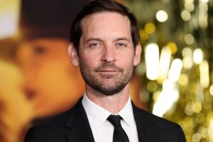 Tobey Maguire Officiates Ex-Wife’s Wedding to Billionaire’s Son Weeks After Finalizing Their Divorce